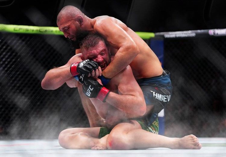 Чемпион UFC Хамзат Чимаев намекнул, что проведёт бой в Белом доме
