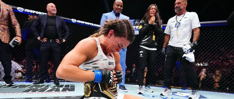 Дерн стала новой чемпионкой UFC в минимальном весе