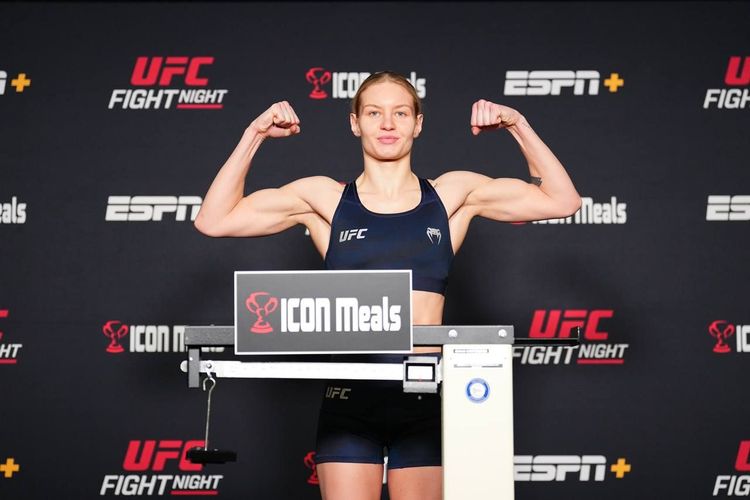 Главный бой Open FC 61: экс-боец UFC Дудакова против Садаф Каюмовой