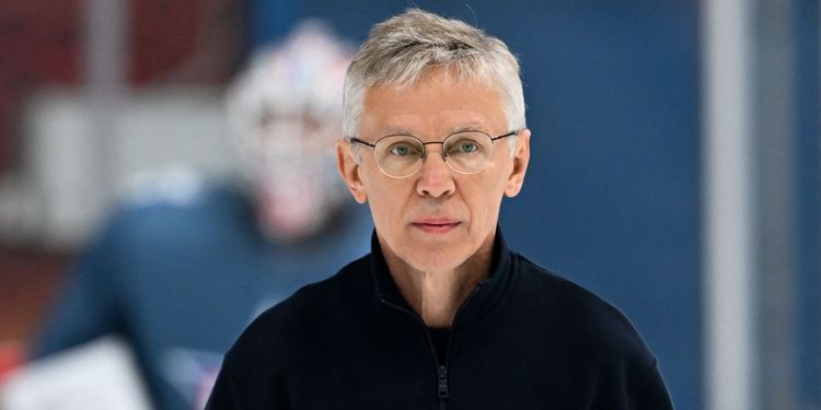 Экс-форвард СКА: Ларионову дали еще один шанс, у петербургского клуба перспективная молодежь