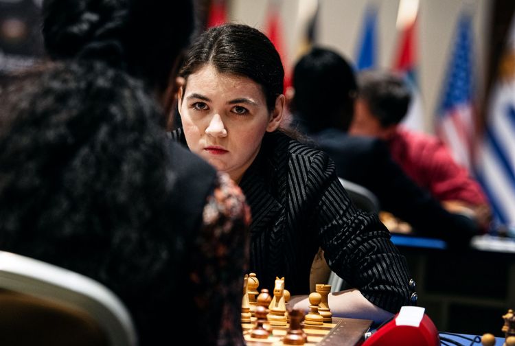 Горячкина победила Дешмух на Турнире претендентов ФИДЕ. Есипенко и Лагно сыграли вничью