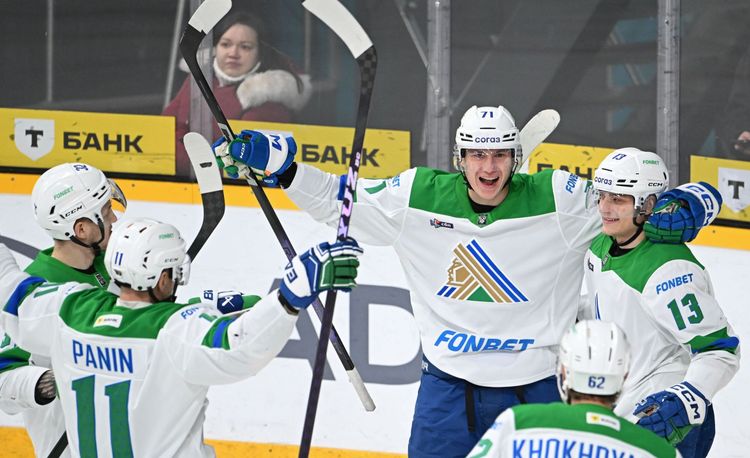 «Салават Юлаев» обыграл «Нефтехимик» и одержал 5-ю победу подряд в КХЛ
