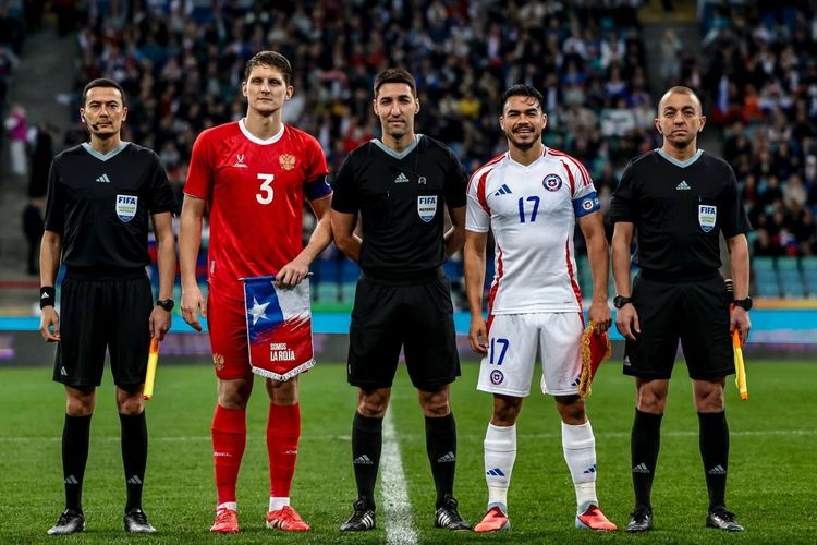 Главный тренер сборной Чили назвал причины победы над Россией.