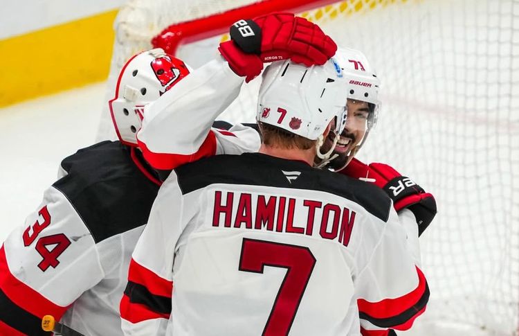 Передача Грицюка помогла «Нью-Джерси» обыграть «Даллас» на выезде