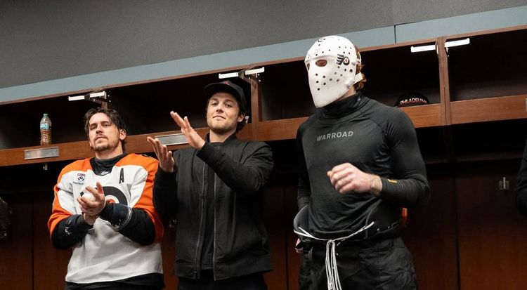 Передача Мичкова и хет-трик Типпетта принесли «Филадельфии» победу над «Детройтом»