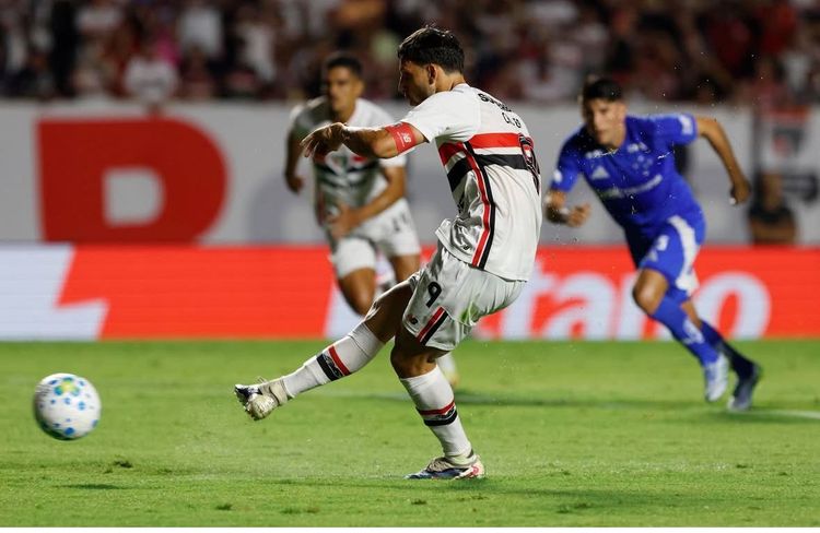 Экс-игрок «Зенита» Артур отметился ассистом в разгроме «Сан-Паулу» над «Крузейро»