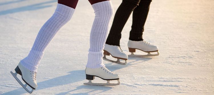 Где покататься на коньках в Петербурге: три катка на разный вкус