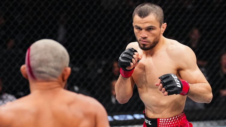 Умар Нурмагомедов переехал бывшего чемпиона UFC. Но титульный бой он не получит