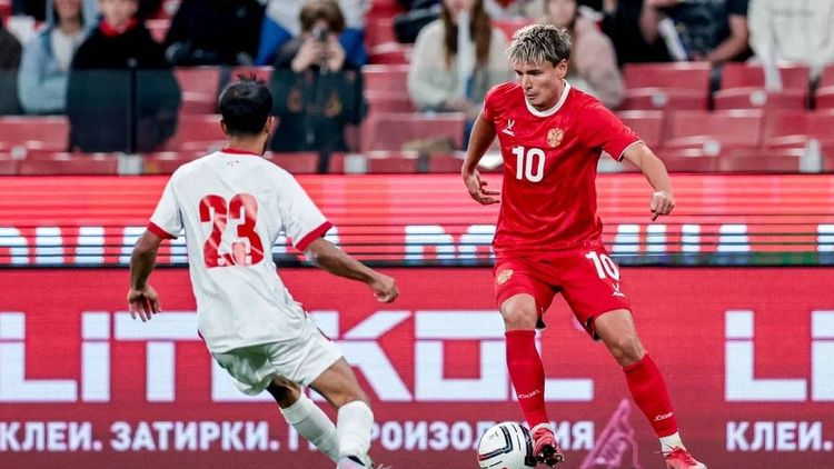 Карпин объяснил невызов Мостового в сборную России на ноябрьские товарищеские матчи