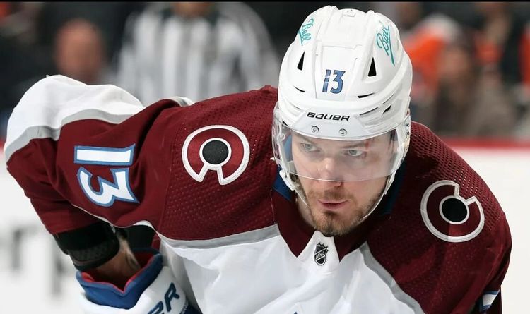 Голы Ничушкина в матче и в серии буллитов позволили «Колорадо» победить «Даллас»
