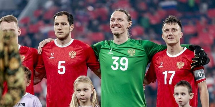 Фильцов разобрал пропущенный гол Сафонова в матче сборной России с Перу