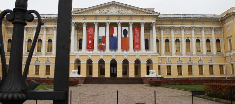 Спорт в искусстве. Гид по Петербургу. Послевоенный советский плакат из Русского музея