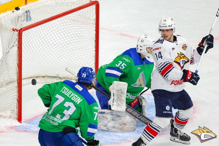 Агент Черных – о Силантьеве: Все хорошо. Он держится