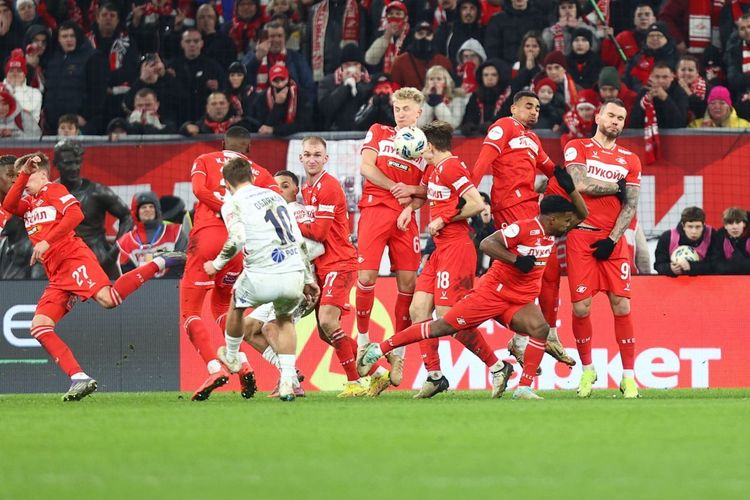 Круговорот правых защитников в РПЛ: половина клубов может оказаться в центре грандиозного обмена