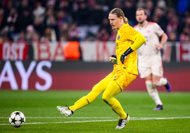 Ловчев недоволен, что Сафонова сравнивают с Игорем Акинфеевым и с Львом Яшиным