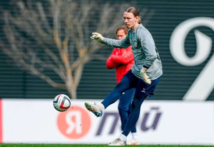 Сафонов не сыграет за сборную России против Мали