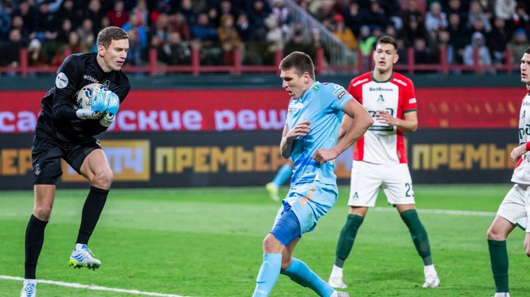 Первый тренер Соболева ответил на критику Александра со стороны Семака 