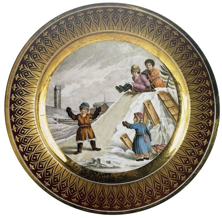 Тарелка «Зимние горы» из Гурьевского сервиза.jpg