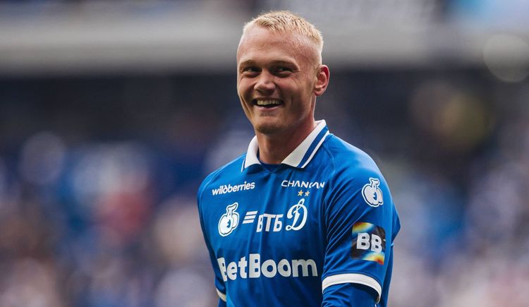 Ловчев назвал Тюкавина великолепным форвардом