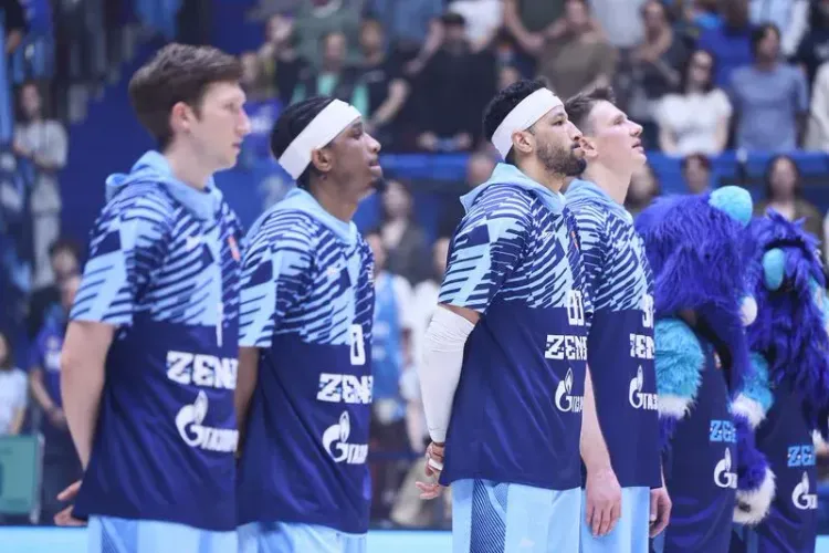 «Надо начинать с культуры и тренера». Подвели итоги сезона «Зенита» с агентом Рыжовым