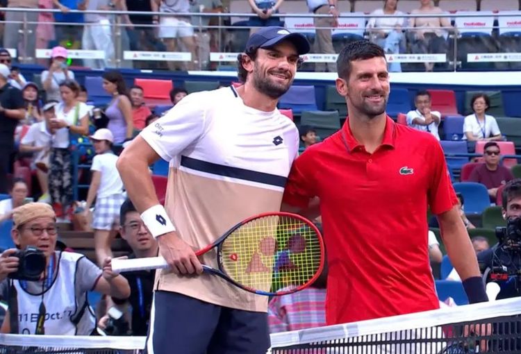 Валентен Вашеро и Новак Джокович. Фото ATP