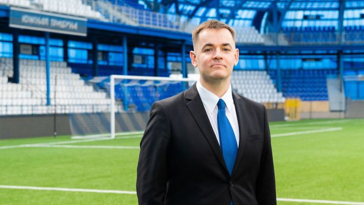 «Оренбург» заменит искусственное покрытие на стадионе «Газовик»