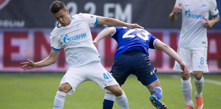 Полузащитник «Зенита» Юрий Бавин: За чемпионство будут бороться «Зенит» и «Спартак»