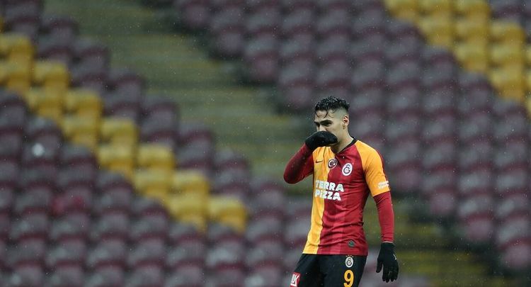 Почему в Турции до последнего не закрывали футбол на карантин