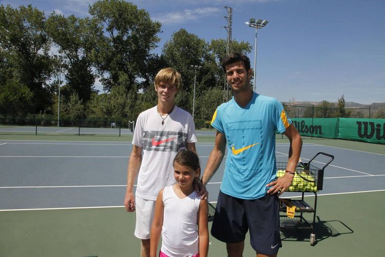 Где зажигают российские «звезды»?