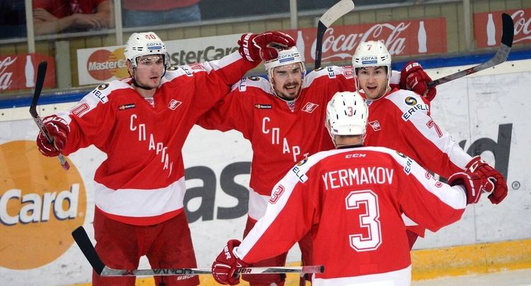 Нападающий «Спартака» Денис Толпеко: Матчи выигрываются и после пяти пропущенных шайб, но мы не спаслись после трех