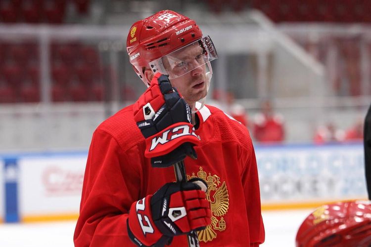 Нападающий сборной России Евгений Кузнецов: Наши козыри — пики и крести