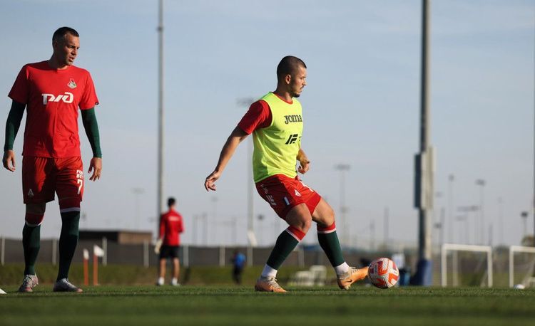 Куда пропал Дзюба? Никто не говорит, что случилось с форвардом «Локомотива»