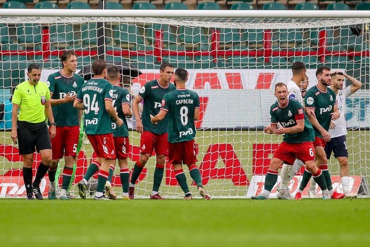 «Локо» перестал выигрывать, Дзюба нагрубил журналисту
