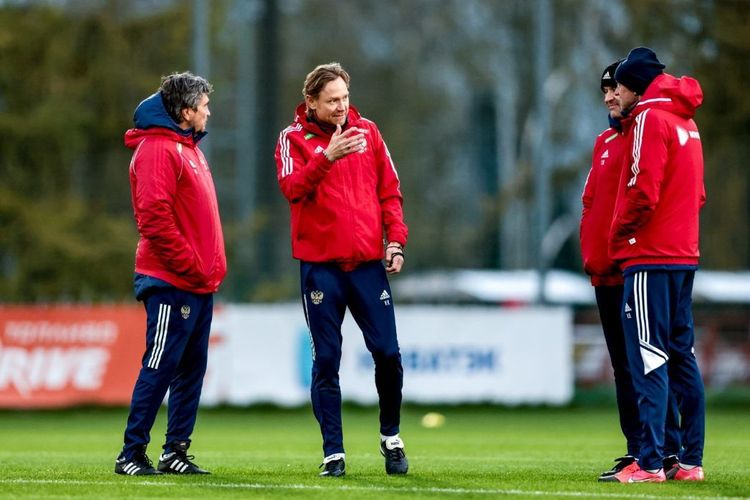 Карпин сообщил плохую весть перед матчем с Камеруном. Так африканцам будет легче обыграть сборную России