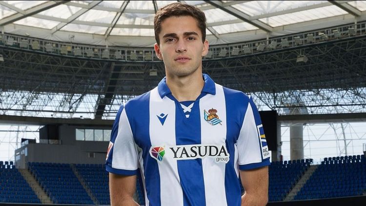 Агент Селюк считает, что Захаряна заберут свободным агентом