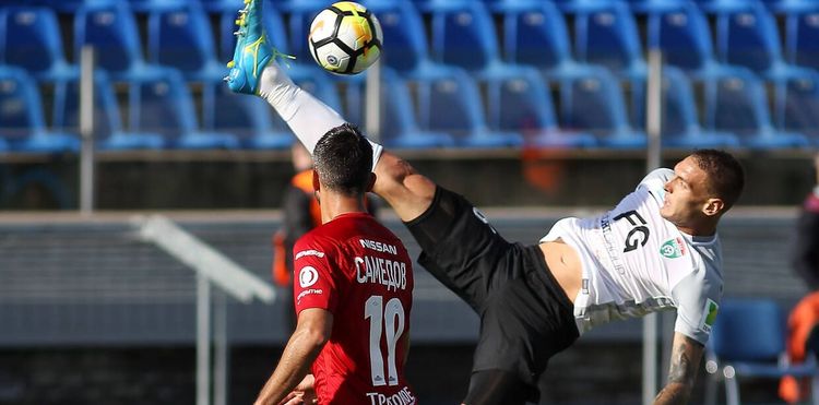 Силовая игра вопреки. Как «Тосно» выступает в РФПЛ