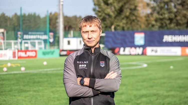 «В Испании, в день игры, у нас стоял бокал вина». Файзуллин – о Евсееве, Батракове и пиве после матчей