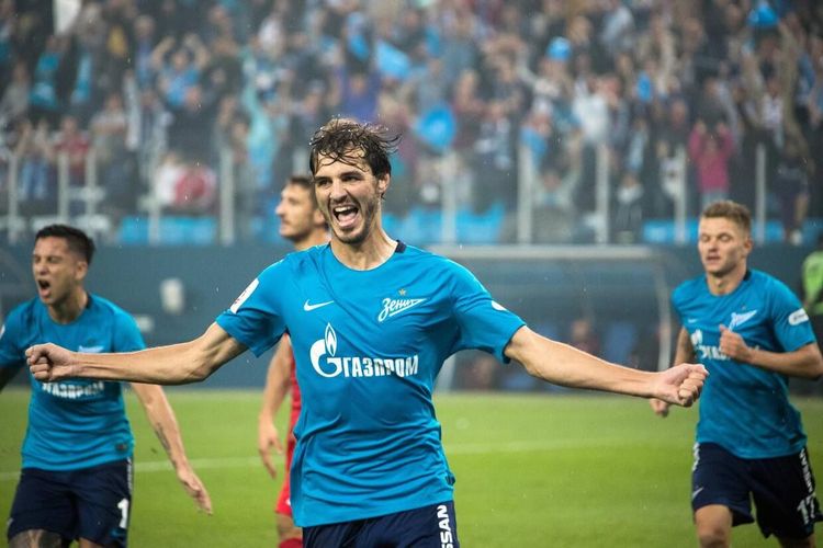 В Питере — бить