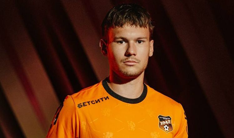 «Урал» намерен купить защитника у «Зенита». Он понравился Березуцкому