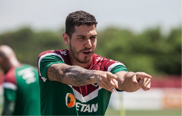 «Лучший защитник в бразильском футболе». Кого «Зенит» берет вместо Ренана