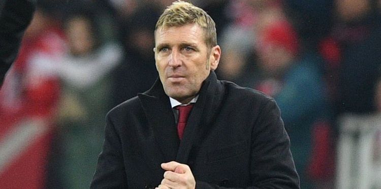 Каррере не холодно?