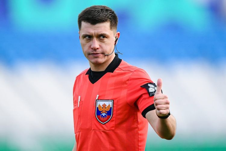 Три пенальти и три удаления: судья Шадыханов провалил матч «Торпедо» – «Спартак»