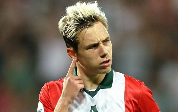 Пономарев: Батракову пора прекратить красить голову и начать думать о футболе