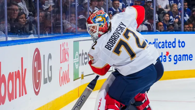 Россиянин Бобровский пропустил 5 шайб, «Флорида» проиграла «Ванкуверу» в НХЛ