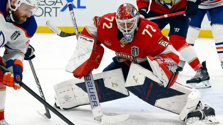 Агент Бабаев о 37-летнем Бобровском: Ему в НХЛ еще года три играть