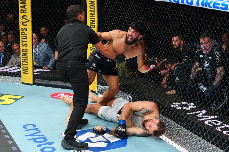 Царукян поблагодарил команду после победы над Руффи на UFC 331