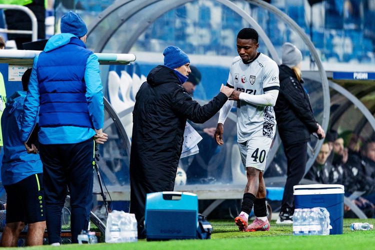 Олусегун заявил о намерении получить российский паспорт