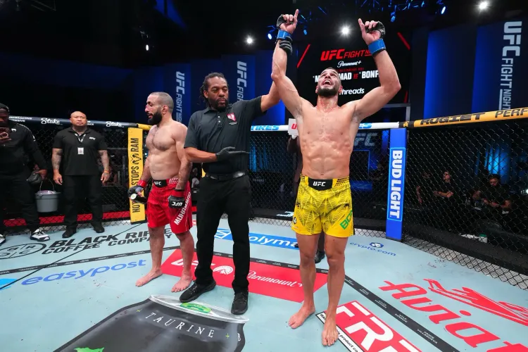 Бонфим победил экс-чемпиона UFC Мухаммада единогласным решением судей