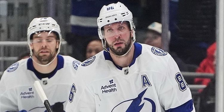 Кучеров повторил достижение Лемье и Гретцки по серии матчей с 3+ очками на выезде