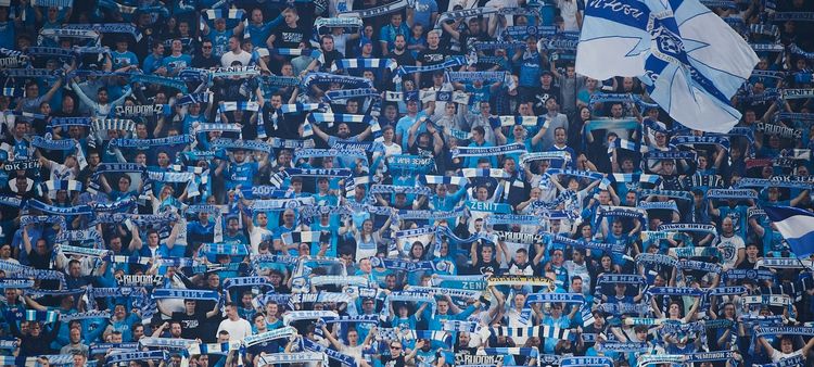 Фанатов «Зенита» привлекут к ответственности за баннер про Дегтярева